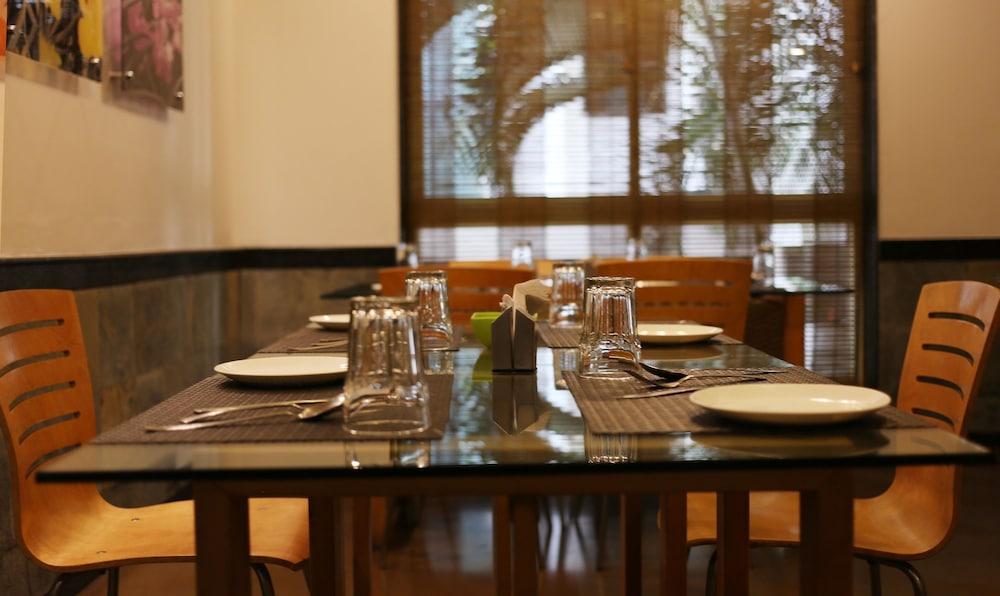 העיר בנגלור Treebo Edha Suites Koramangala מראה חיצוני תמונה