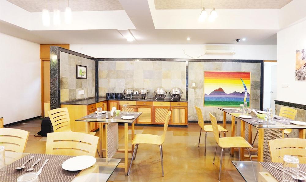 העיר בנגלור Treebo Edha Suites Koramangala מראה חיצוני תמונה